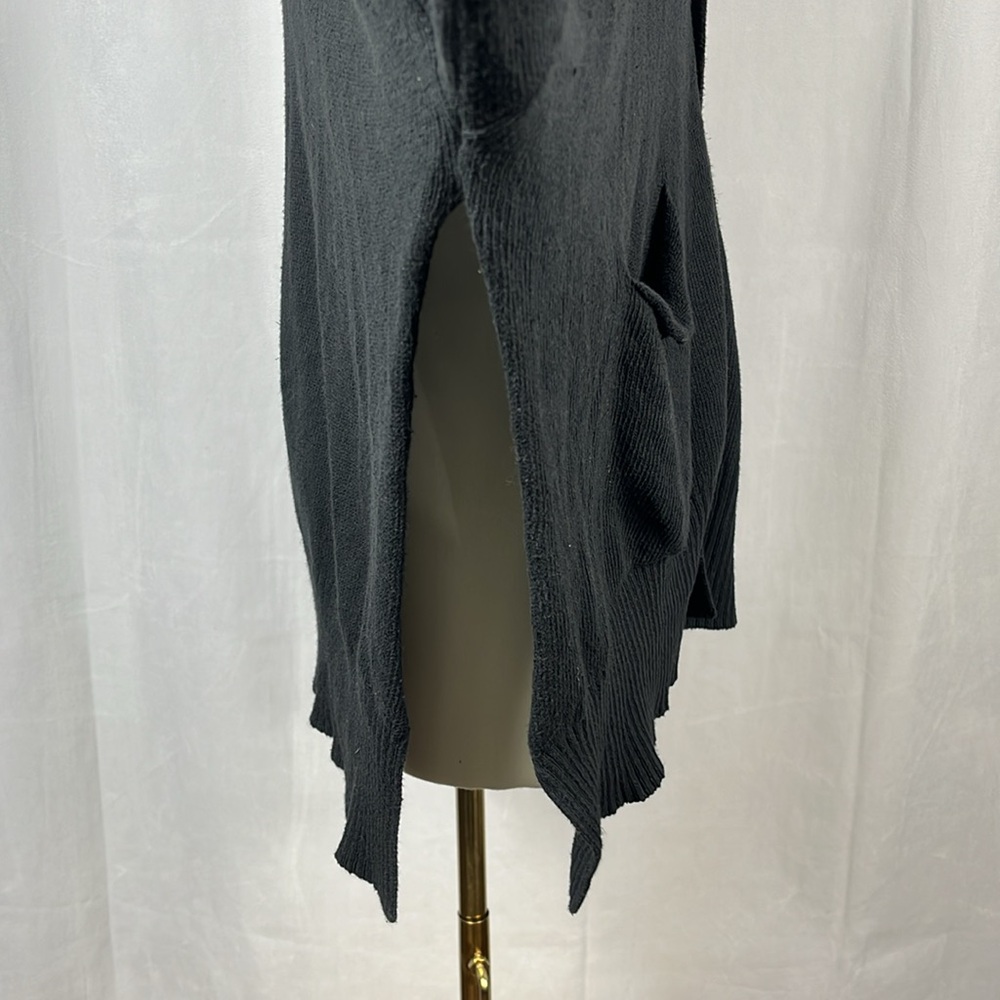 MA'RY'YA Cardigan Scollo A V Neck Sweater in Black. - Picture 6 of 8